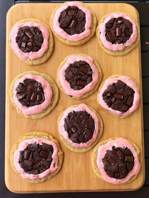 Look at all of those Lemon Glaze cookies!